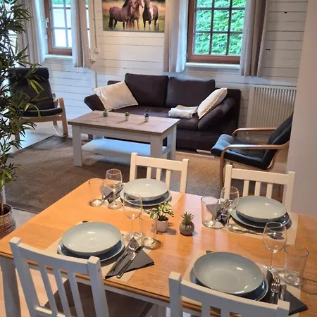 Gemuetliches Fachwerkhaus Mit Garten In Buchholz-aller *